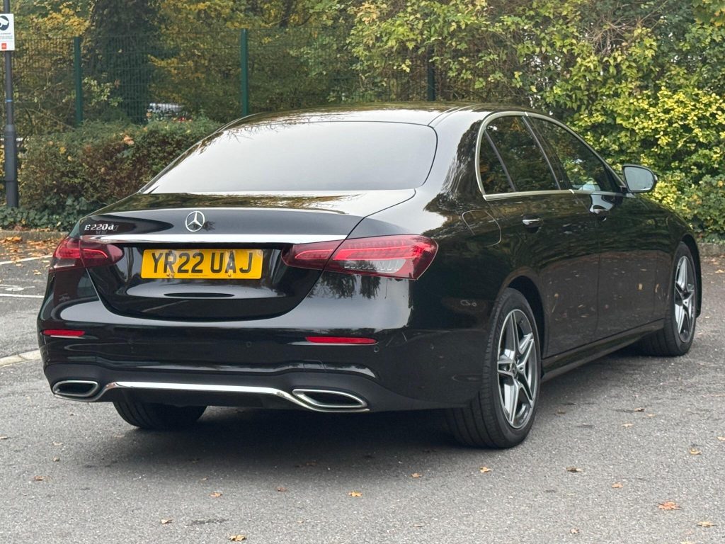 Mercedes-Benz E-class 2.0 E220dh MHEV AMG Line G-Tronic+ Euro 6 (s/s) 4dr — photo 6 of 63