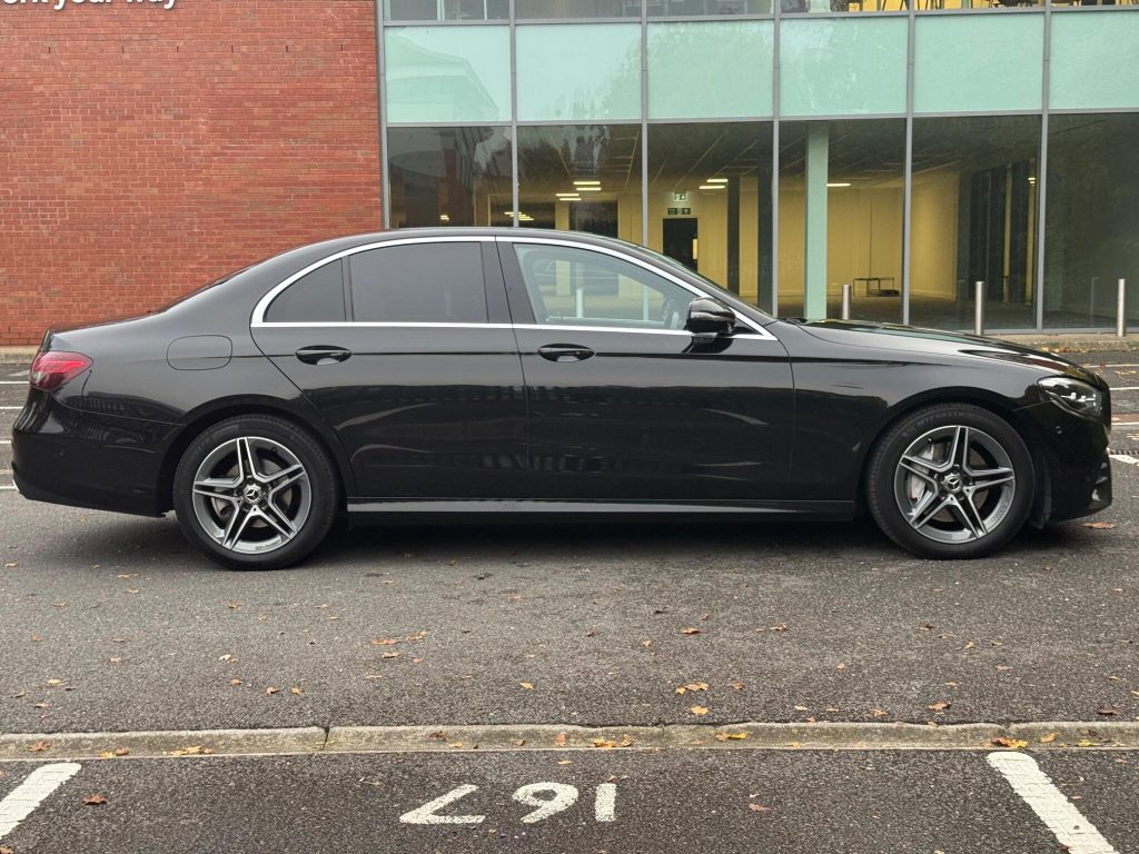 Mercedes-Benz E-class 2.0 E220dh MHEV AMG Line G-Tronic+ Euro 6 (s/s) 4dr — photo 9 of 63