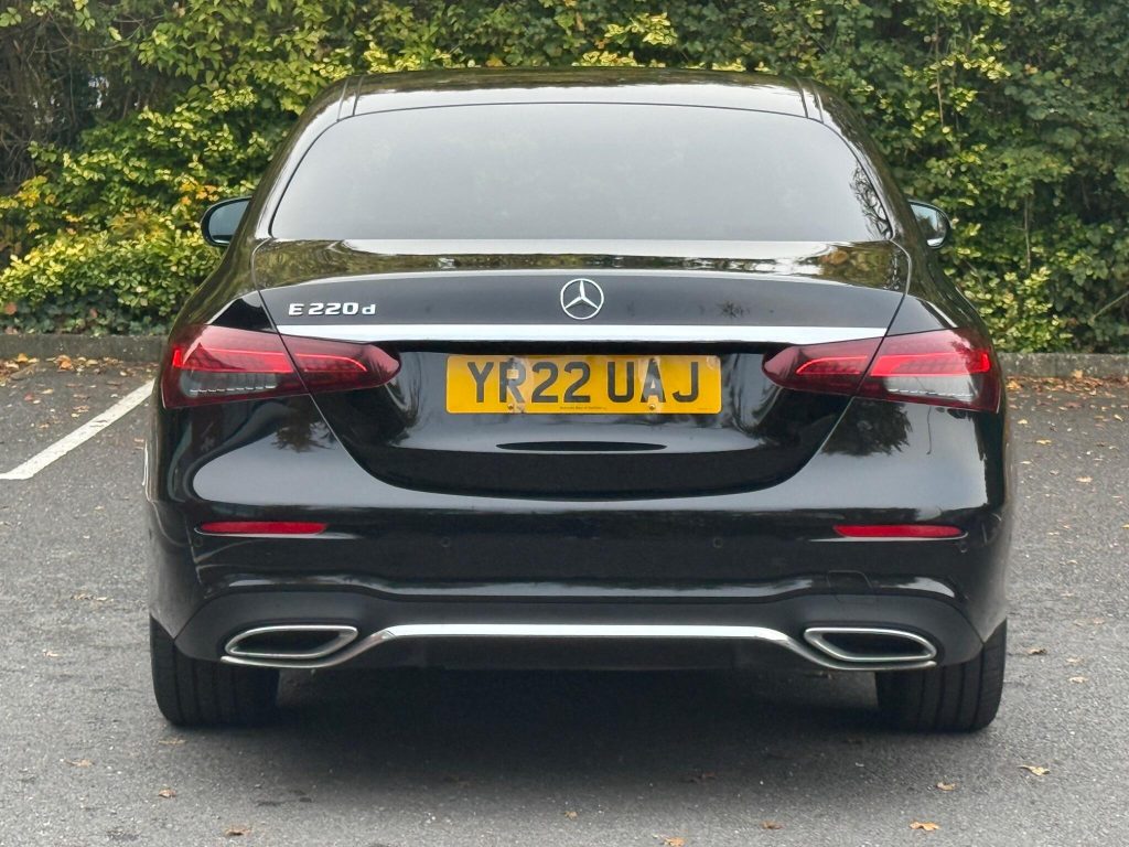 Mercedes-Benz E-class 2.0 E220dh MHEV AMG Line G-Tronic+ Euro 6 (s/s) 4dr — photo 10 of 63