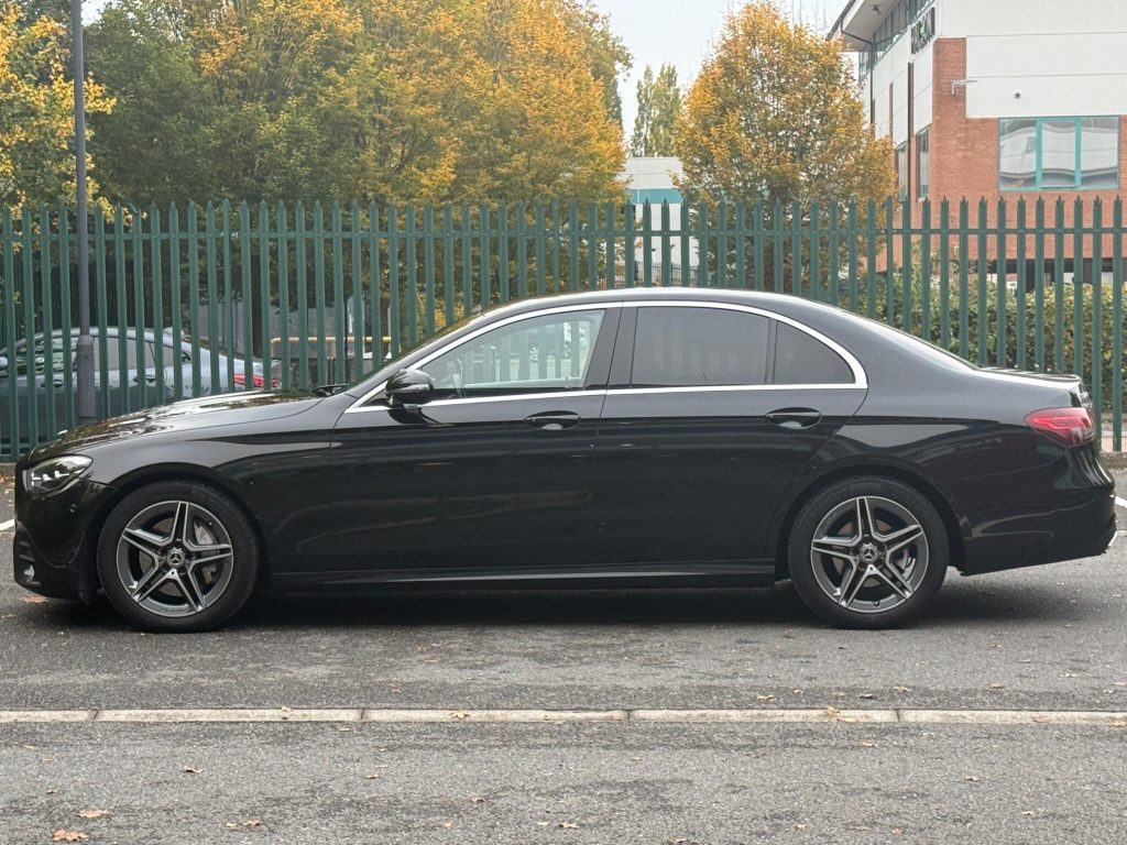 Mercedes-Benz E-class 2.0 E220dh MHEV AMG Line G-Tronic+ Euro 6 (s/s) 4dr — photo 14 of 63