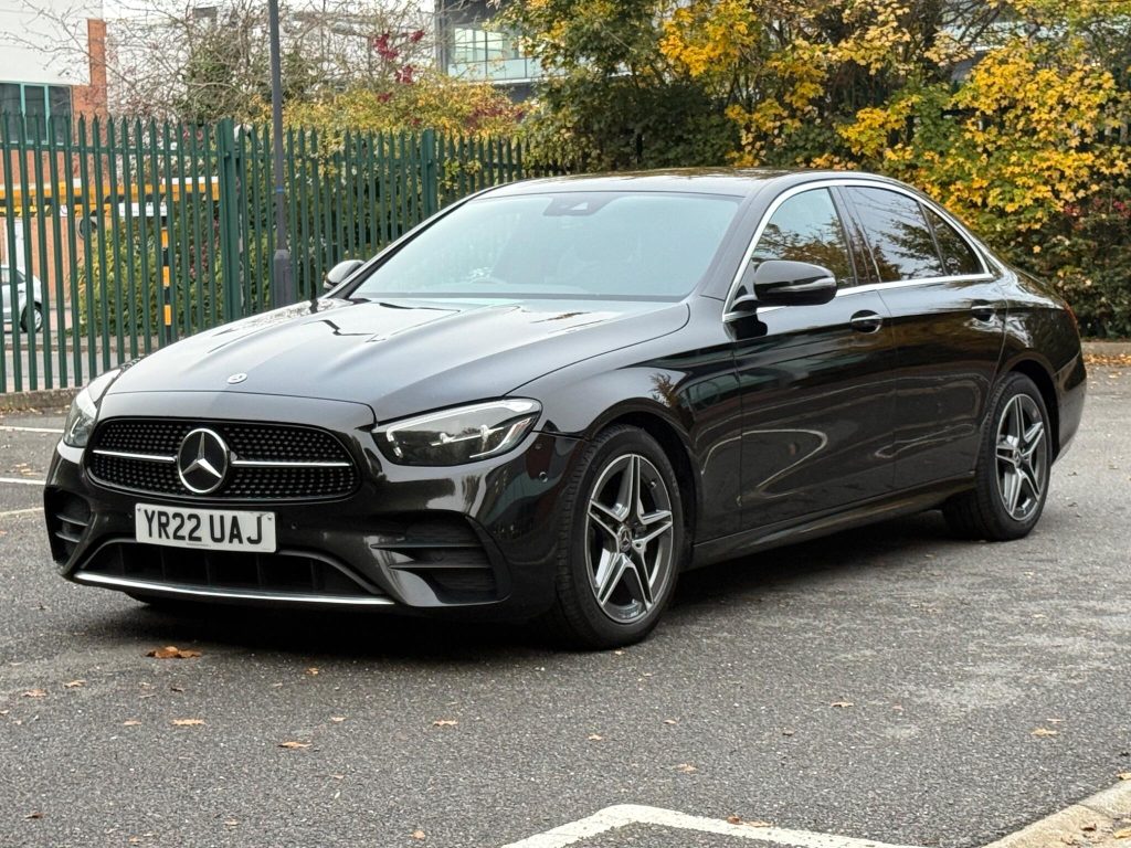 Mercedes-Benz E-class 2.0 E220dh MHEV AMG Line G-Tronic+ Euro 6 (s/s) 4dr — photo 17 of 63