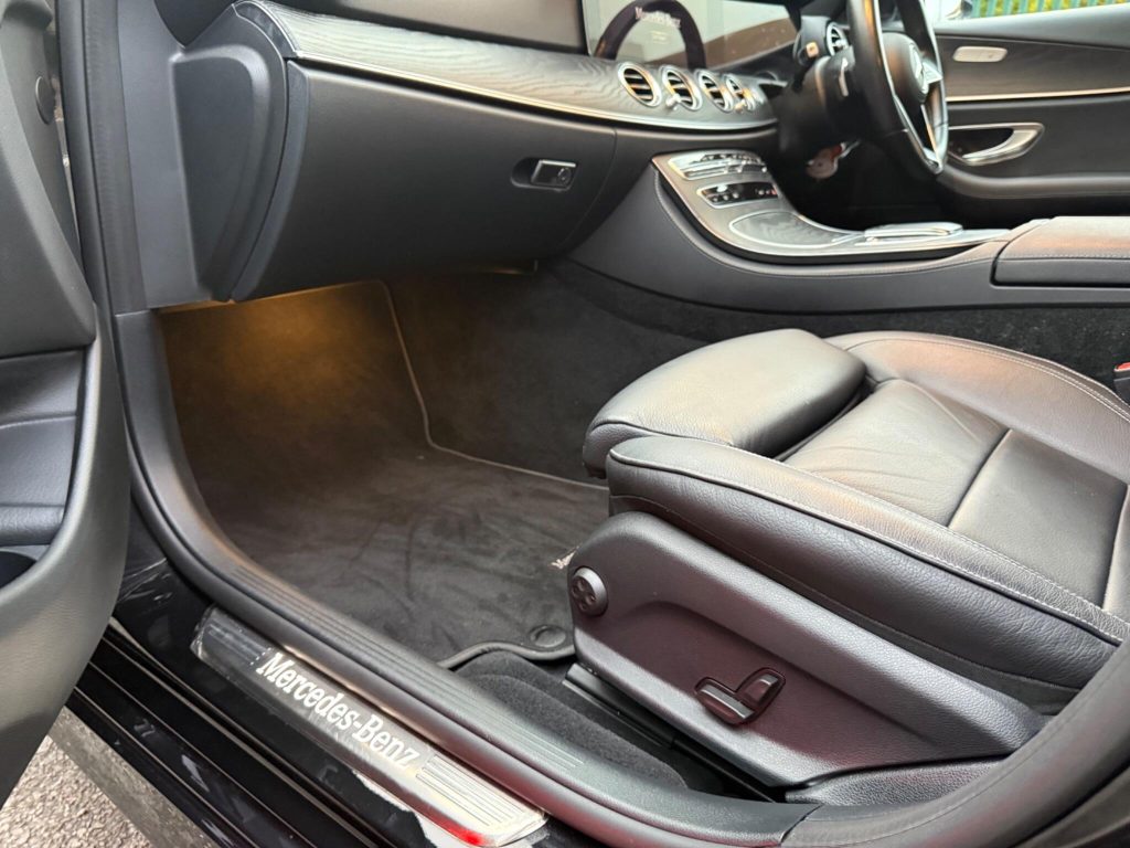 Mercedes-Benz E-class 2.0 E220dh MHEV AMG Line G-Tronic+ Euro 6 (s/s) 4dr — photo 33 of 63