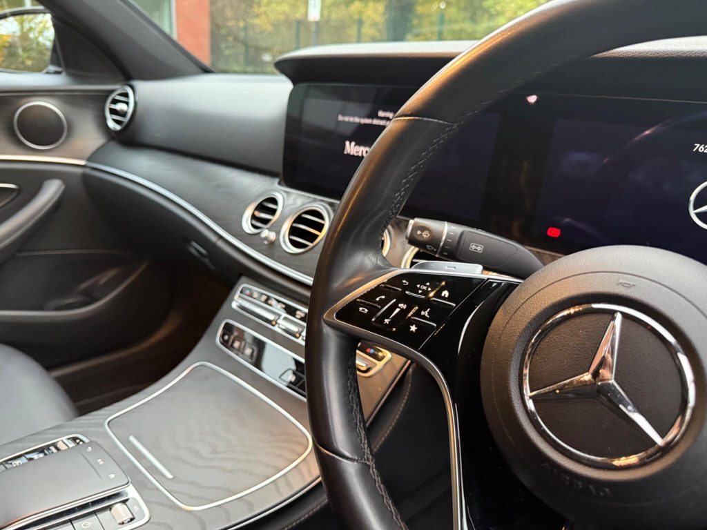 Mercedes-Benz E-class 2.0 E220dh MHEV AMG Line G-Tronic+ Euro 6 (s/s) 4dr — photo 44 of 63