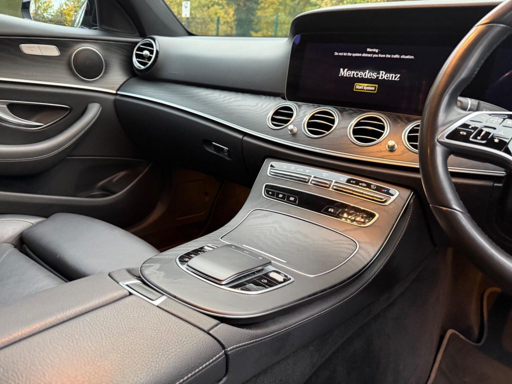 Mercedes-Benz E-class 2.0 E220dh MHEV AMG Line G-Tronic+ Euro 6 (s/s) 4dr — photo 46 of 63