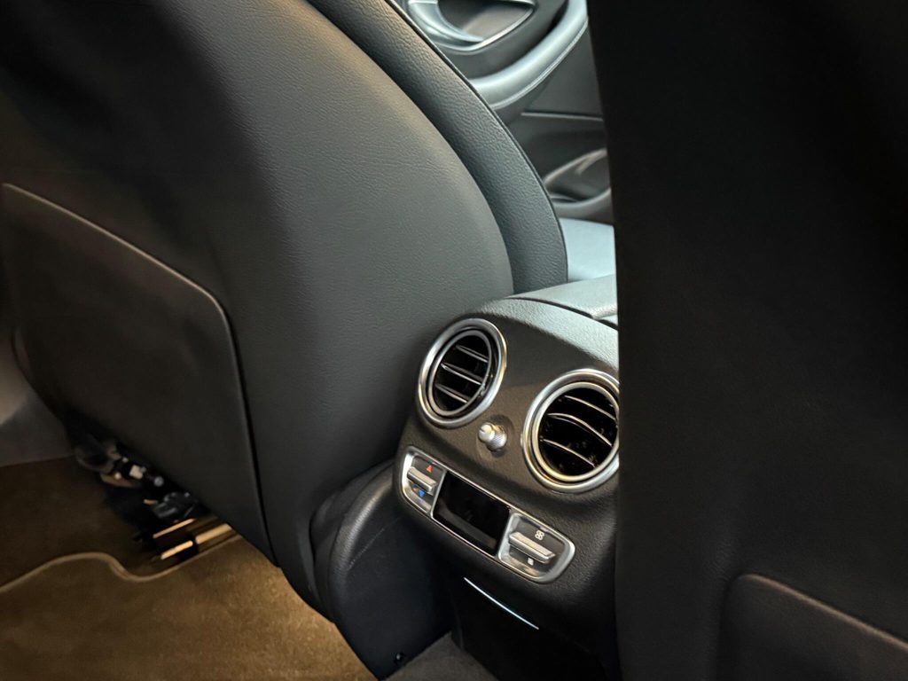 Mercedes-Benz E-class 2.0 E220dh MHEV AMG Line G-Tronic+ Euro 6 (s/s) 4dr — photo 57 of 63