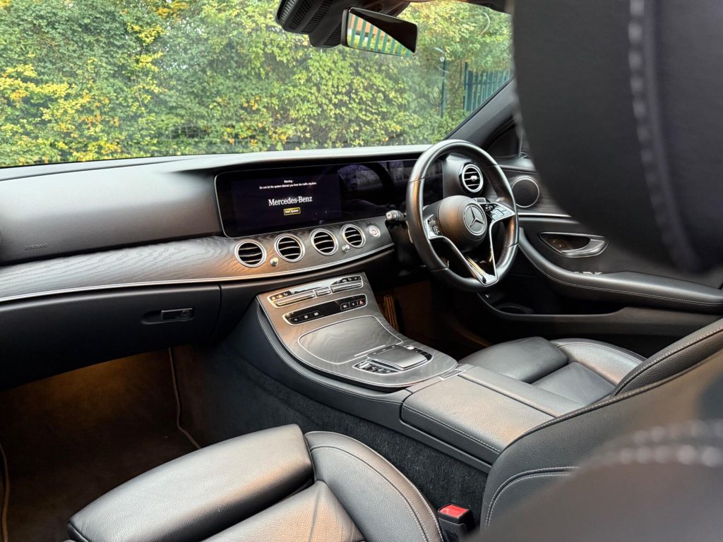 Mercedes-Benz E-class 2.0 E220dh MHEV AMG Line G-Tronic+ Euro 6 (s/s) 4dr — photo 60 of 63
