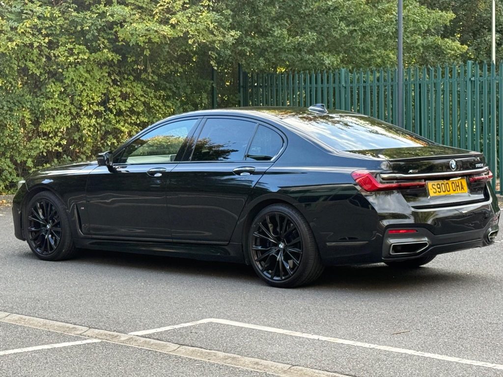 BMW 7 Series 3.0 730d M Sport Auto xDrive Euro 6 (s/s) 4dr — photo 15 of 71