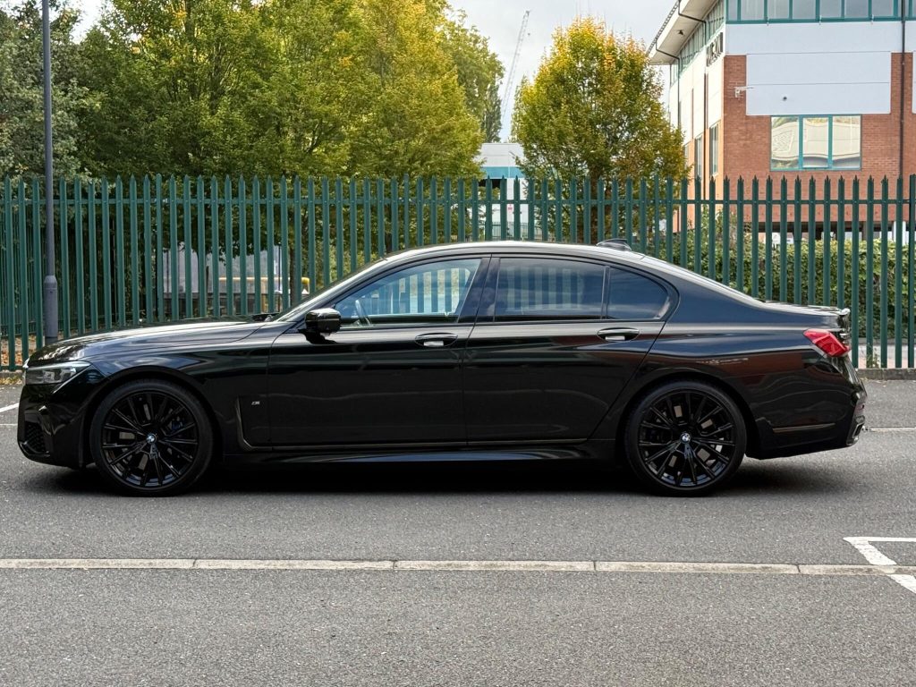 BMW 7 Series 3.0 730d M Sport Auto xDrive Euro 6 (s/s) 4dr — photo 17 of 71