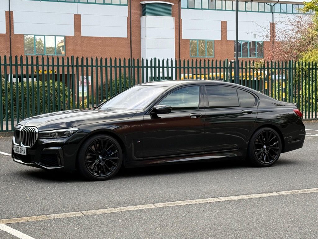 BMW 7 Series 3.0 730d M Sport Auto xDrive Euro 6 (s/s) 4dr — photo 20 of 71