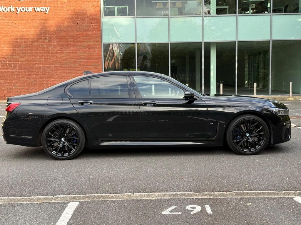 BMW 7 Series 3.0 730d M Sport Auto xDrive Euro 6 (s/s) 4dr — photo 24 of 71