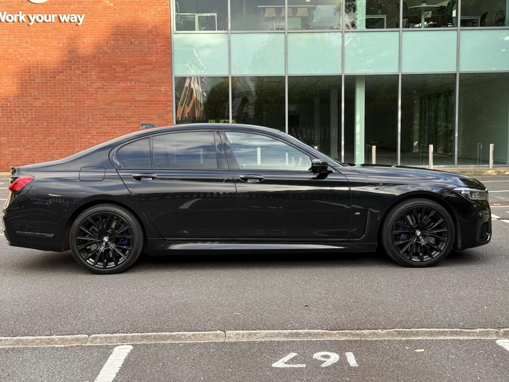 BMW 7 Series 3.0 730d M Sport Auto xDrive Euro 6 (s/s) 4dr — photo 25 of 71