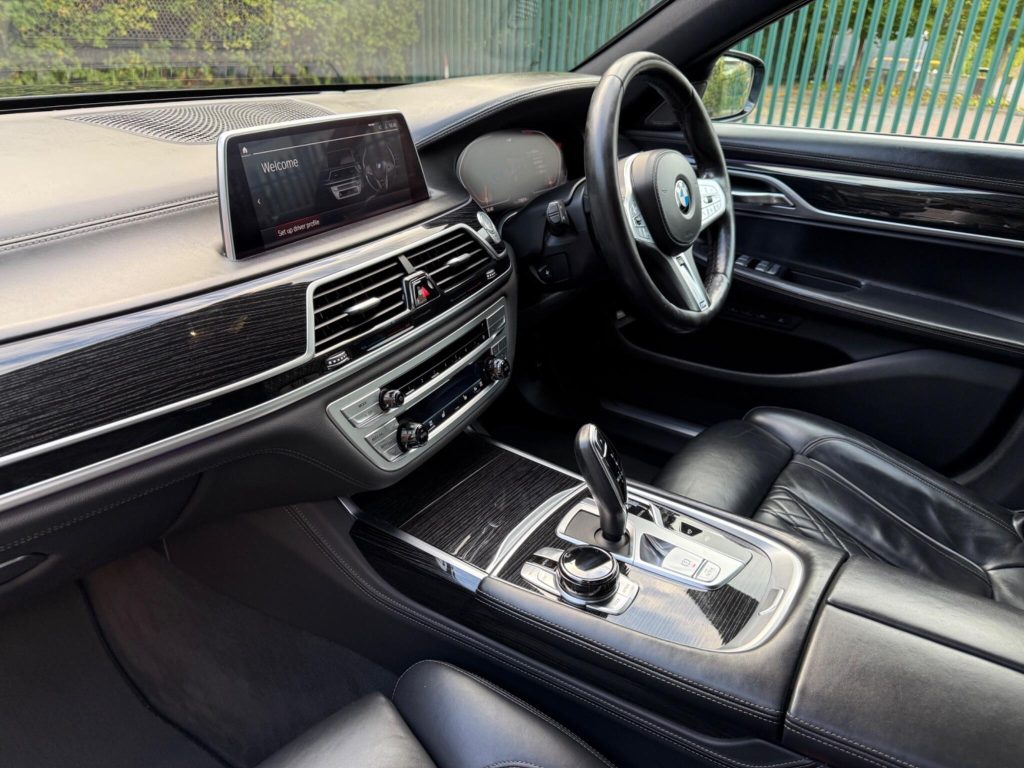 BMW 7 Series 3.0 730d M Sport Auto xDrive Euro 6 (s/s) 4dr — photo 36 of 71
