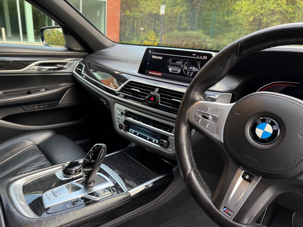 BMW 7 Series 3.0 730d M Sport Auto xDrive Euro 6 (s/s) 4dr — photo 39 of 71