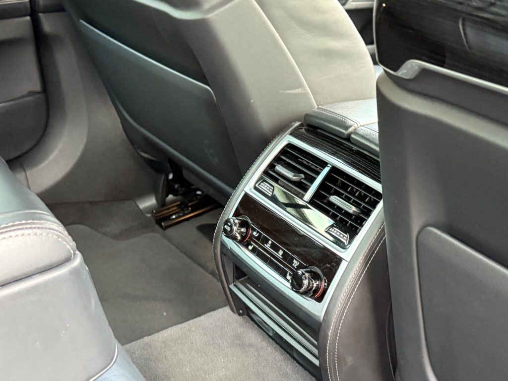 BMW 7 Series 3.0 730d M Sport Auto xDrive Euro 6 (s/s) 4dr — photo 42 of 71