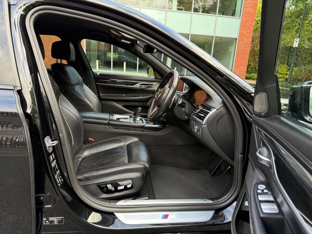 BMW 7 Series 3.0 730d M Sport Auto xDrive Euro 6 (s/s) 4dr — photo 44 of 71