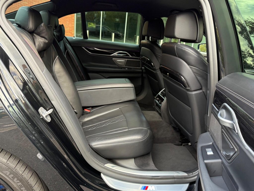 BMW 7 Series 3.0 730d M Sport Auto xDrive Euro 6 (s/s) 4dr — photo 48 of 71