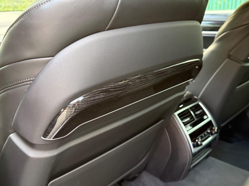 BMW 7 Series 3.0 730d M Sport Auto xDrive Euro 6 (s/s) 4dr — photo 56 of 71