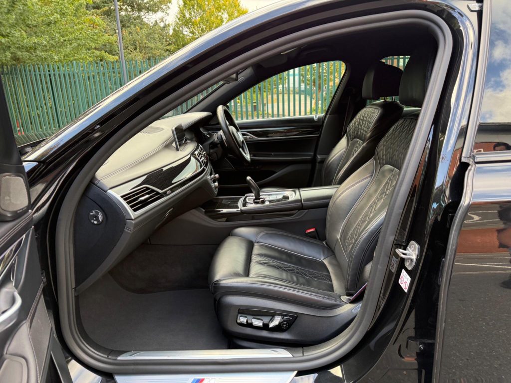BMW 7 Series 3.0 730d M Sport Auto xDrive Euro 6 (s/s) 4dr — photo 61 of 71