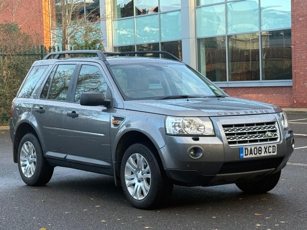 Land Rover Freelander 2 2.2 TD4 HSE Auto 4WD Euro 4 5dr — photo 2 of 62