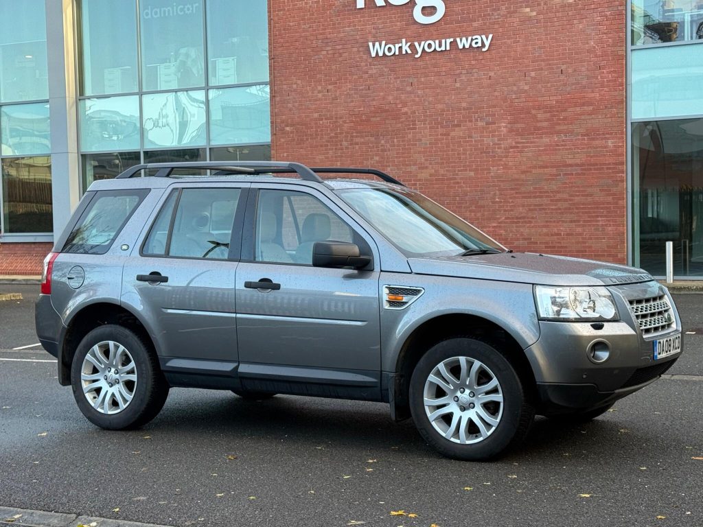 Land Rover Freelander 2 2.2 TD4 HSE Auto 4WD Euro 4 5dr — photo 8 of 62