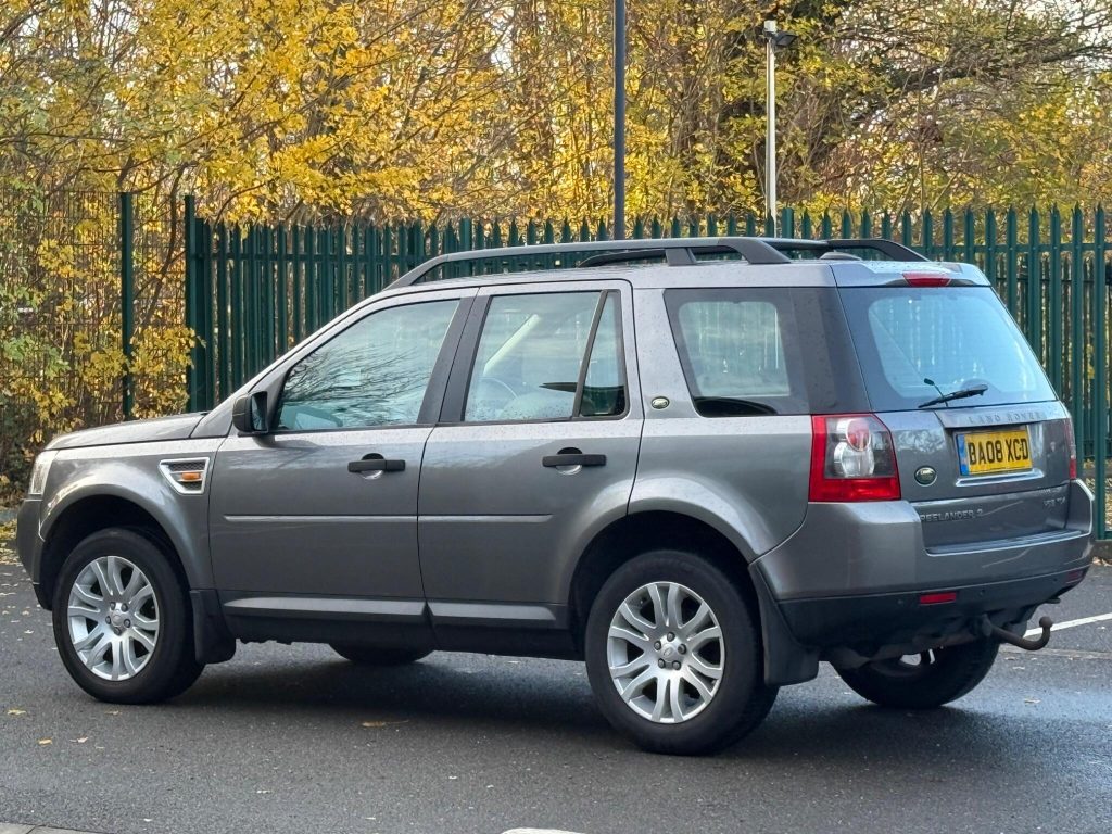 Land Rover Freelander 2 2.2 TD4 HSE Auto 4WD Euro 4 5dr — photo 13 of 62