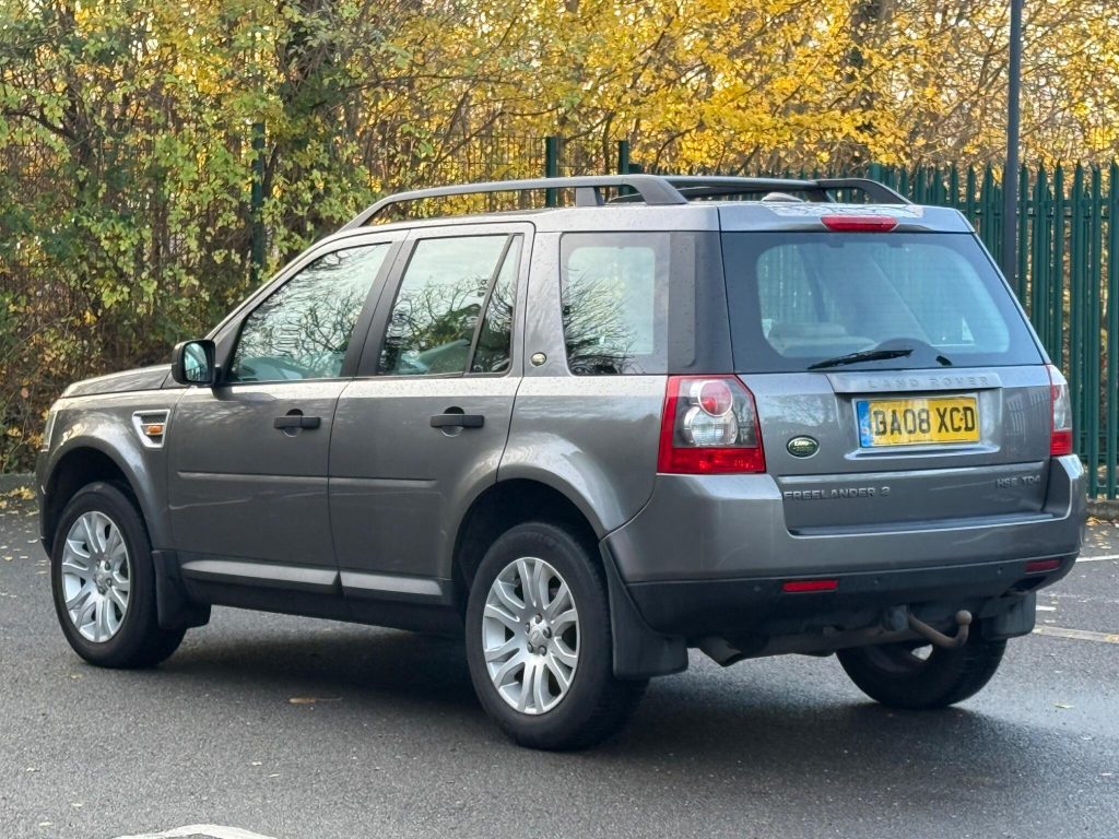 Land Rover Freelander 2 2.2 TD4 HSE Auto 4WD Euro 4 5dr — photo 14 of 62