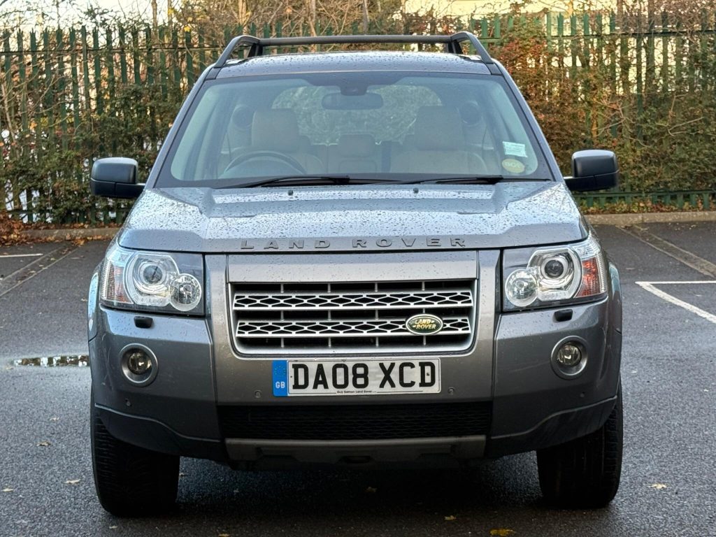 Land Rover Freelander 2 2.2 TD4 HSE Auto 4WD Euro 4 5dr — photo 17 of 62