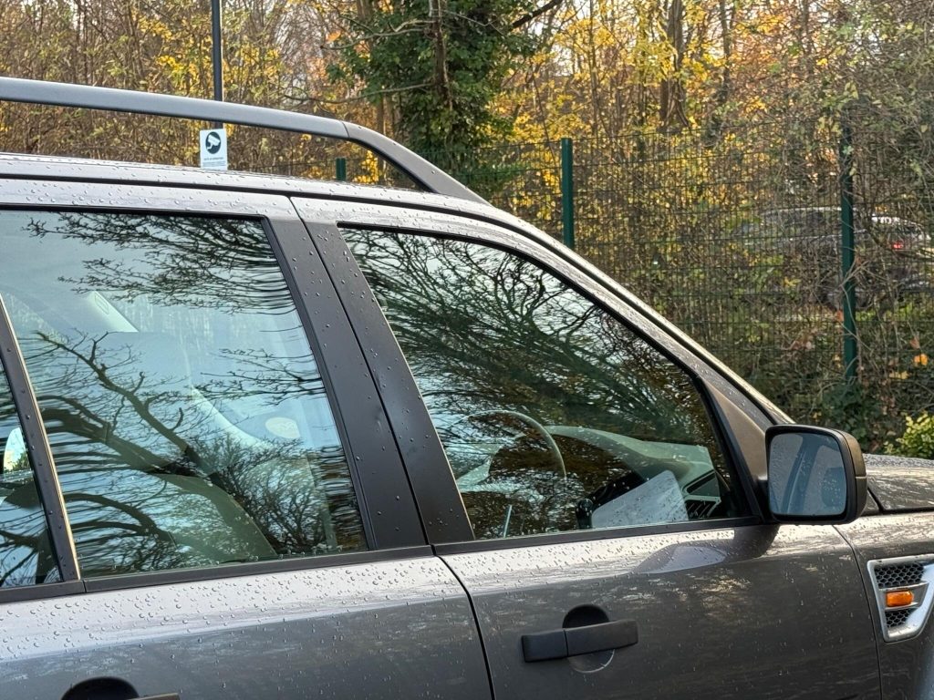 Land Rover Freelander 2 2.2 TD4 HSE Auto 4WD Euro 4 5dr — photo 26 of 62