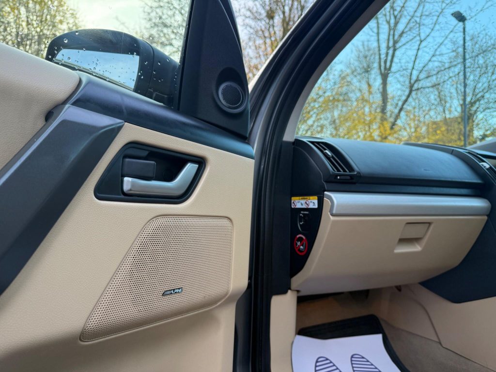 Land Rover Freelander 2 2.2 TD4 HSE Auto 4WD Euro 4 5dr — photo 36 of 62