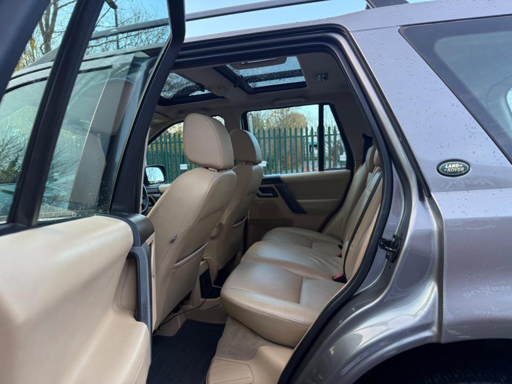 Land Rover Freelander 2 2.2 TD4 HSE Auto 4WD Euro 4 5dr — photo 55 of 62
