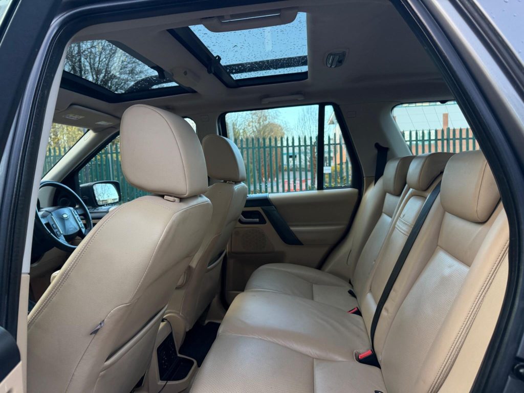 Land Rover Freelander 2 2.2 TD4 HSE Auto 4WD Euro 4 5dr — photo 57 of 62