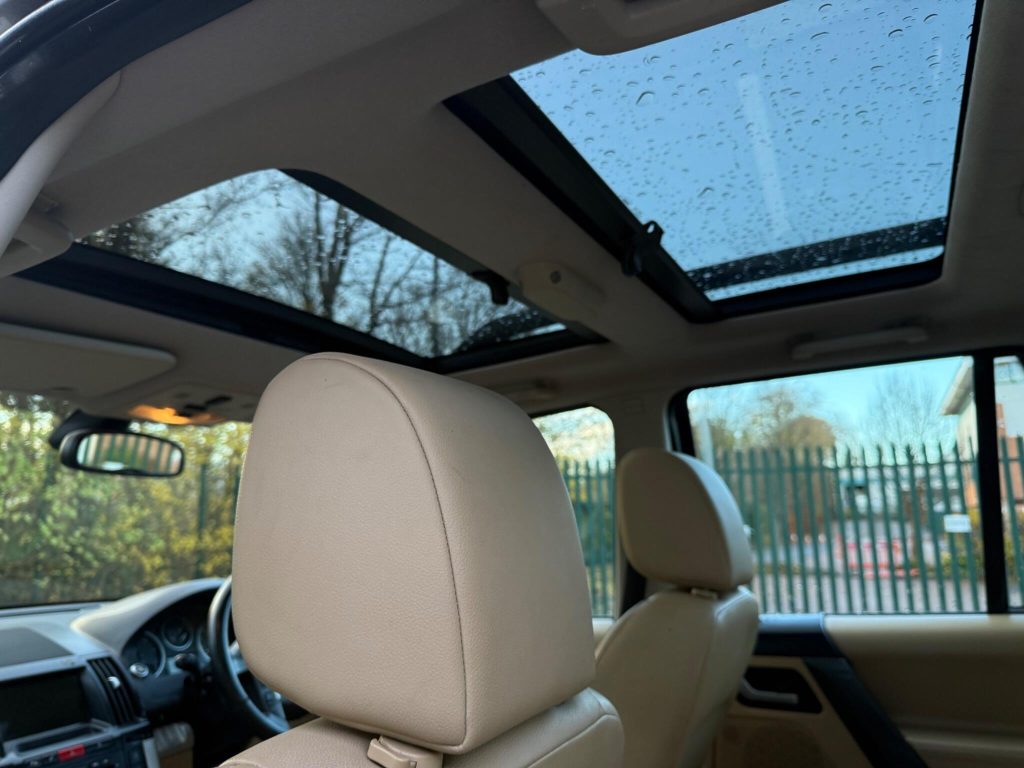 Land Rover Freelander 2 2.2 TD4 HSE Auto 4WD Euro 4 5dr — photo 59 of 62