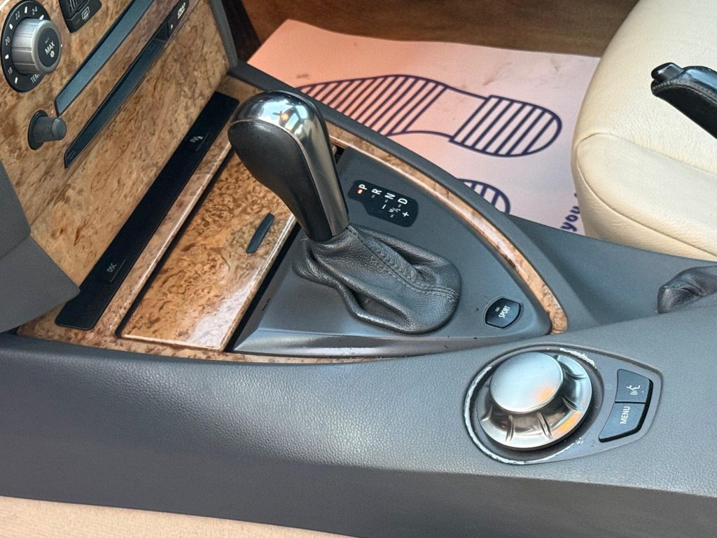 BMW 6 Series 4.4 645Ci V8 Auto Euro 3 2dr — photo 55 of 57
