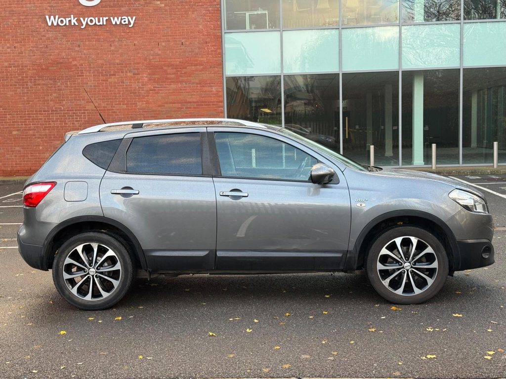 Nissan Qashqai 1.5 dCi n-tec+ 2WD Euro 5 5dr — photo 7 of 54