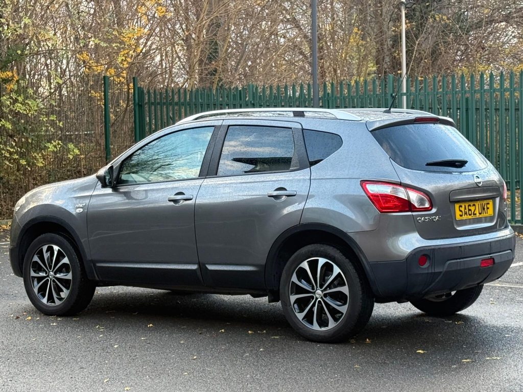 Nissan Qashqai 1.5 dCi n-tec+ 2WD Euro 5 5dr — photo 10 of 54