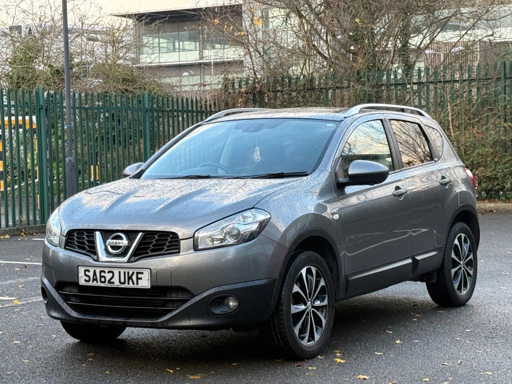 Nissan Qashqai 1.5 dCi n-tec+ 2WD Euro 5 5dr — photo 14 of 54