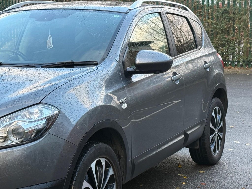 Nissan Qashqai 1.5 dCi n-tec+ 2WD Euro 5 5dr — photo 17 of 54