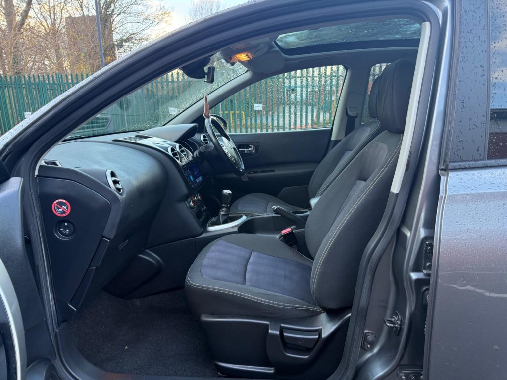 Nissan Qashqai 1.5 dCi n-tec+ 2WD Euro 5 5dr — photo 21 of 54