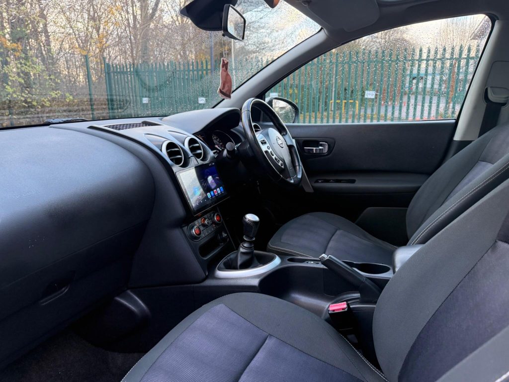 Nissan Qashqai 1.5 dCi n-tec+ 2WD Euro 5 5dr — photo 24 of 54