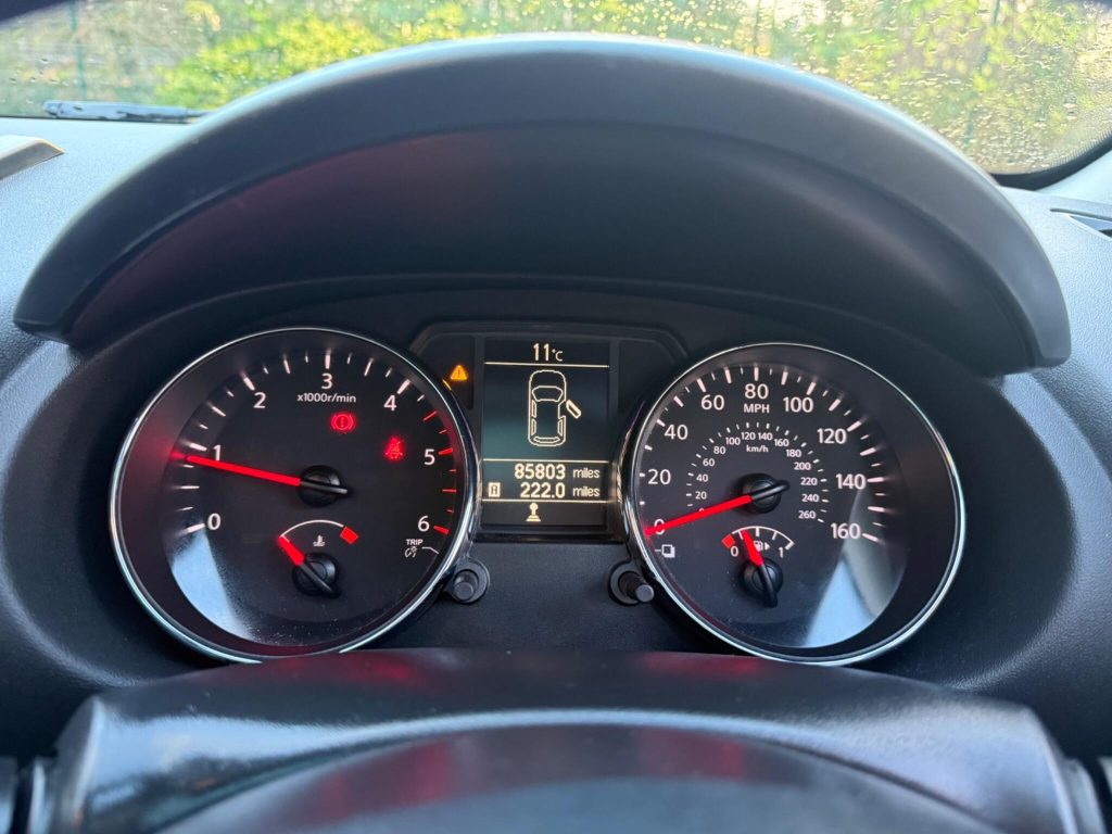 Nissan Qashqai 1.5 dCi n-tec+ 2WD Euro 5 5dr — photo 36 of 54