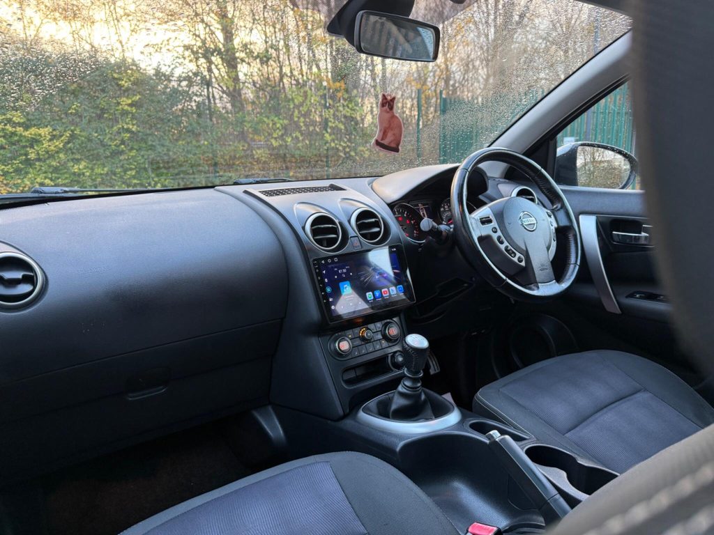 Nissan Qashqai 1.5 dCi n-tec+ 2WD Euro 5 5dr — photo 51 of 54