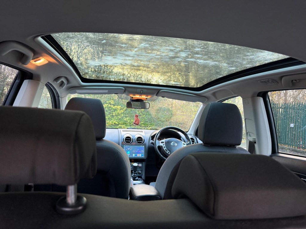 Nissan Qashqai 1.5 dCi n-tec+ 2WD Euro 5 5dr — photo 53 of 54