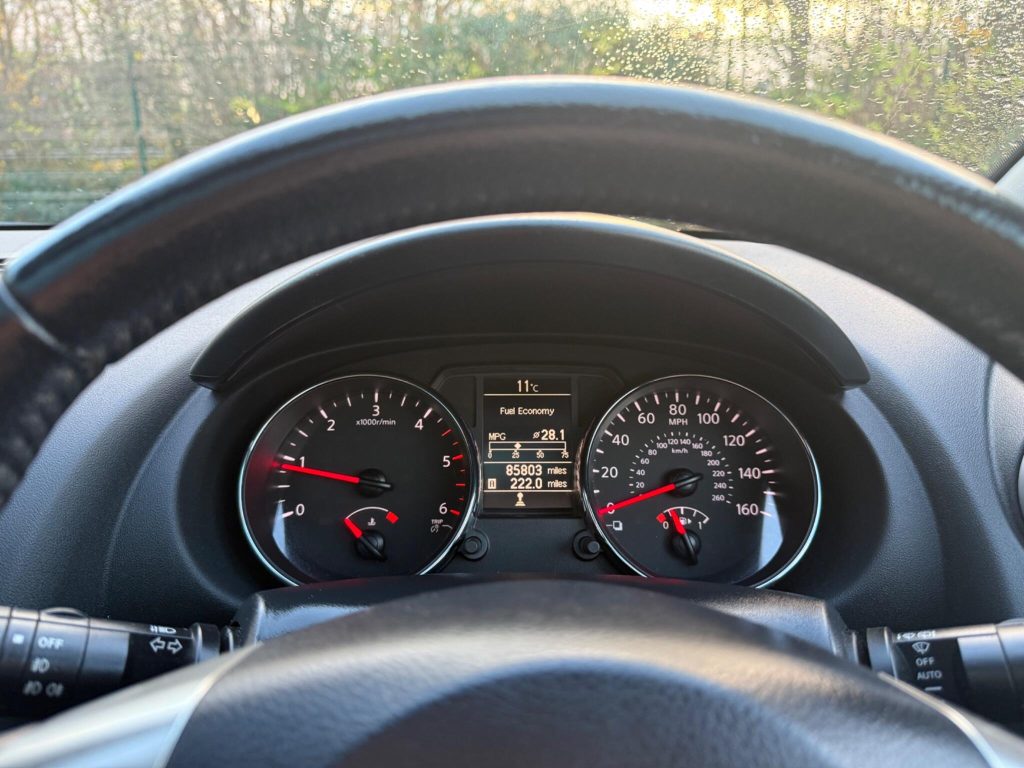Nissan Qashqai 1.5 dCi n-tec+ 2WD Euro 5 5dr — photo 54 of 54
