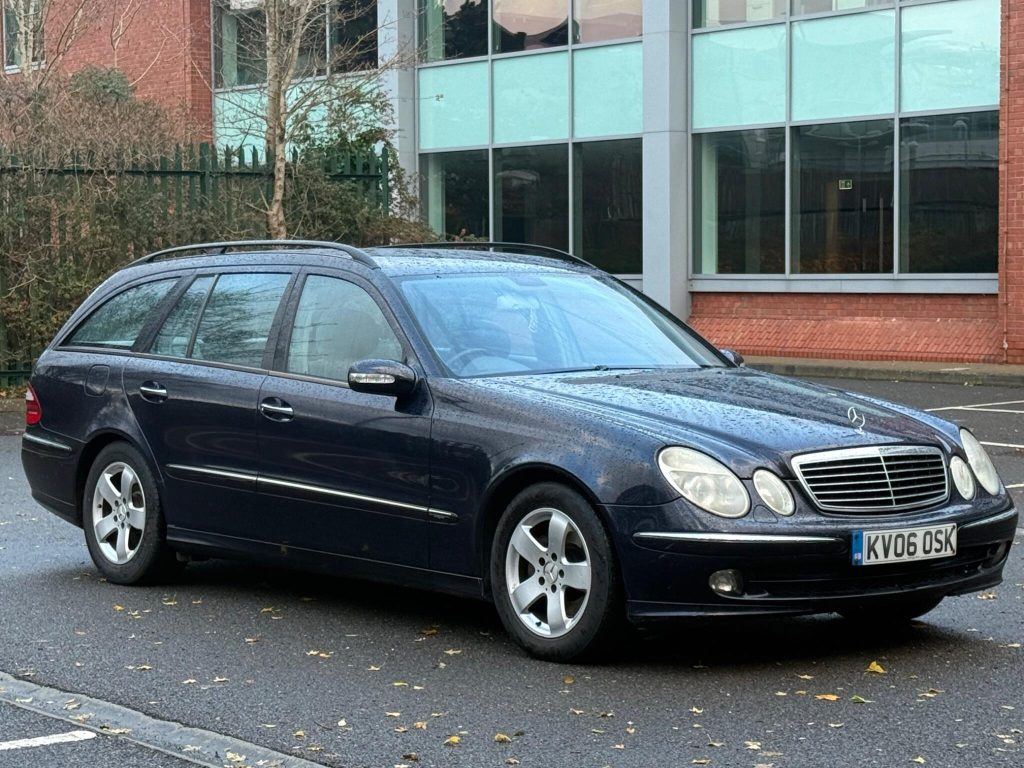 Mercedes-Benz E-class 3.0 E320 CDI Avantgarde G-Tronic 5dr — photo 2 of 45
