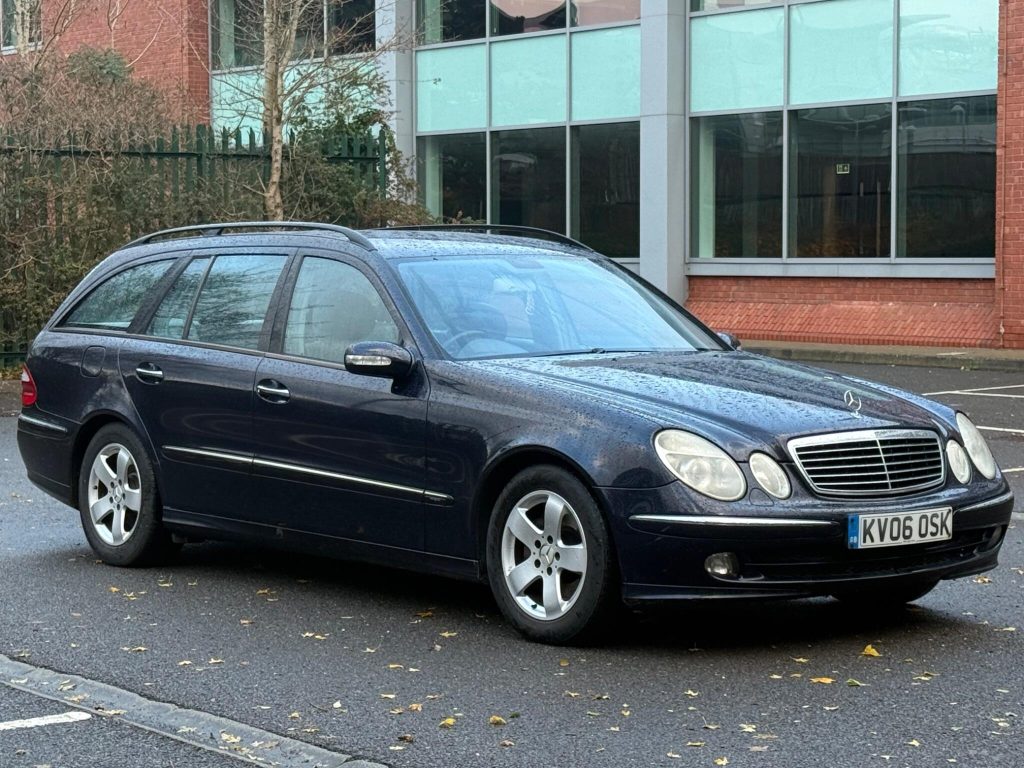 Mercedes-Benz E-class 3.0 E320 CDI Avantgarde G-Tronic 5dr — photo 3 of 45