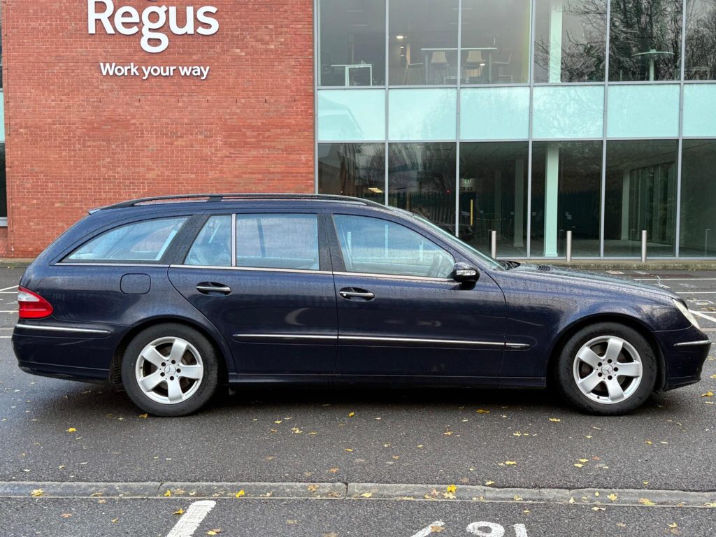 Mercedes-Benz E-class 3.0 E320 CDI Avantgarde G-Tronic 5dr — photo 6 of 45