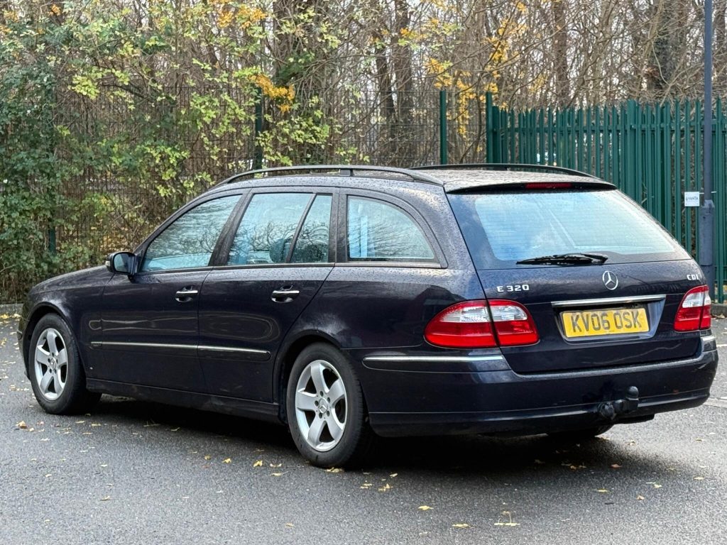 Mercedes-Benz E-class 3.0 E320 CDI Avantgarde G-Tronic 5dr — photo 9 of 45