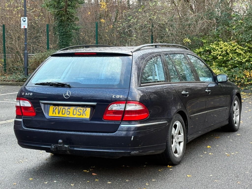 Mercedes-Benz E-class 3.0 E320 CDI Avantgarde G-Tronic 5dr — photo 11 of 45