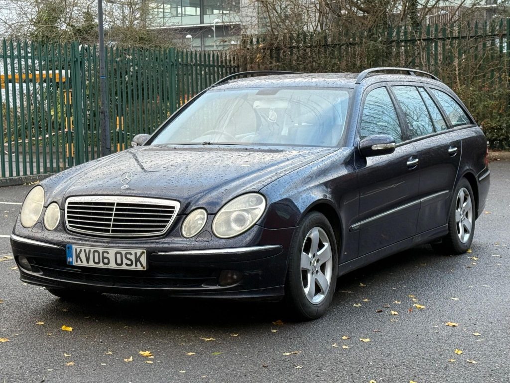 Mercedes-Benz E-class 3.0 E320 CDI Avantgarde G-Tronic 5dr — photo 16 of 45