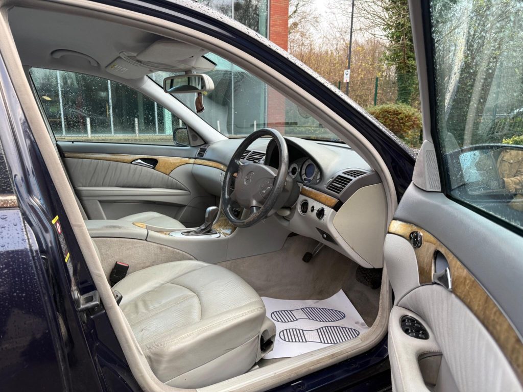 Mercedes-Benz E-class 3.0 E320 CDI Avantgarde G-Tronic 5dr — photo 25 of 45